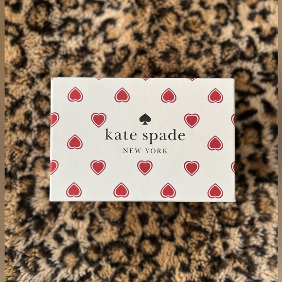 NWOT Kate Spade White Wallet with Red Hearts - Picture 4 of 5